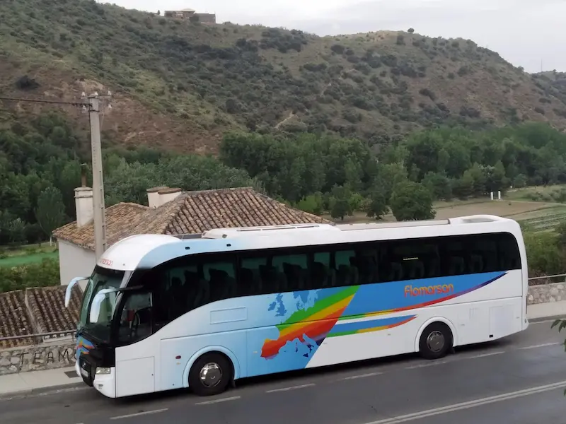 Autozar de Flomarsan de ruta con una excursión por La Rioja